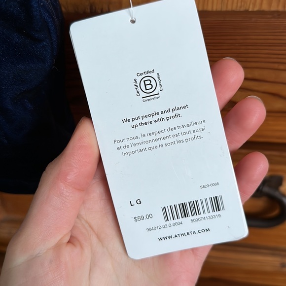 Athleta Elation V Neck Crop - Picture 3 of 6